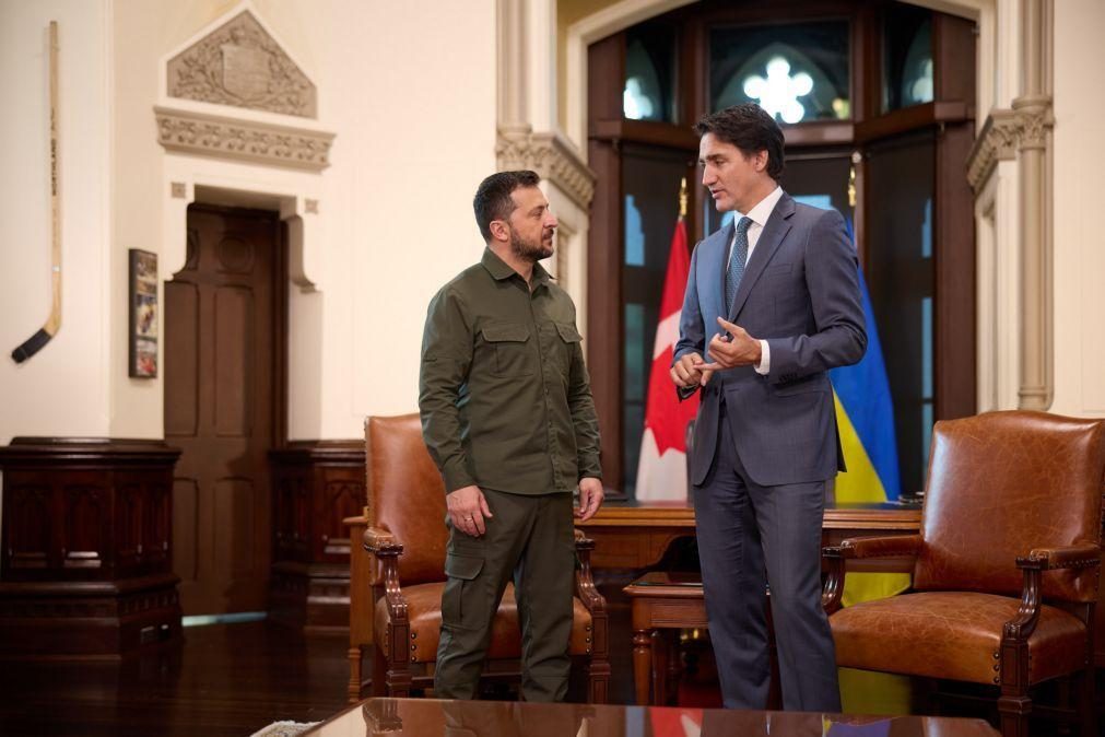 Canadá anuncia nova ajuda de 452 milhões de euros à Ucrânia durante visita de Zelensky