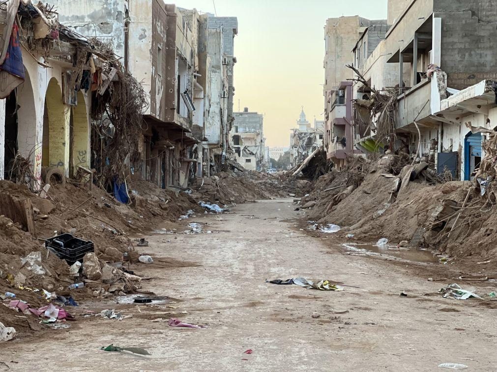 Número de mortos nas cheias da Líbia ultrapassou os 3.800