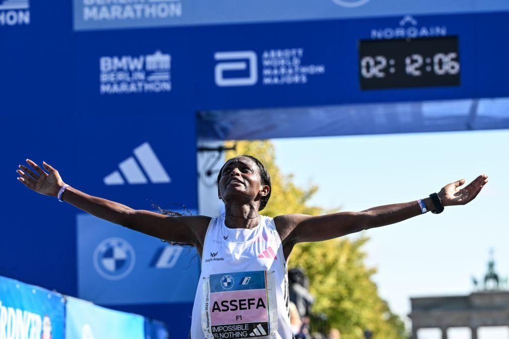Tigst Assefa pulveriza recorde mundial feminino da maratona em Berlim