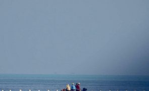 Filipinas removeu barreira flutuante colocada pela China em águas disputadas