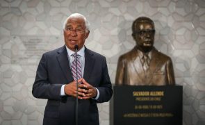 Costa evoca Salvador Allende e salienta universalidade da democracia