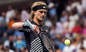 Alexander Zverev conquista torneio de ténis de Chengdu