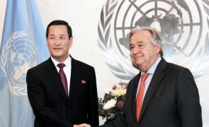 Coreia do Norte diz que península coreana está à beira de guerra nuclear