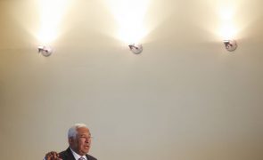 PRR é mais eficiente pelo ambiente do que atirar bolas de tinta a ministro
