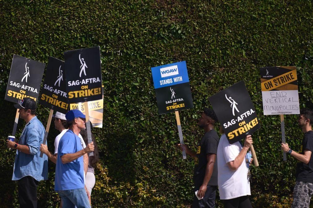 Sindicato de atores regressa às negociações com produtores de cinema e televisão