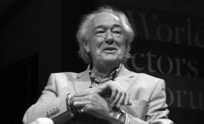 Cinema - Ataque de pneumonia mata Michael Gambon, ator da saga Harry Potter