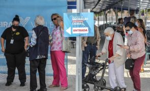 Vacinação contra gripe e covid-19 arranca hoje e quer chegar a 2,5 milhões de pessoas