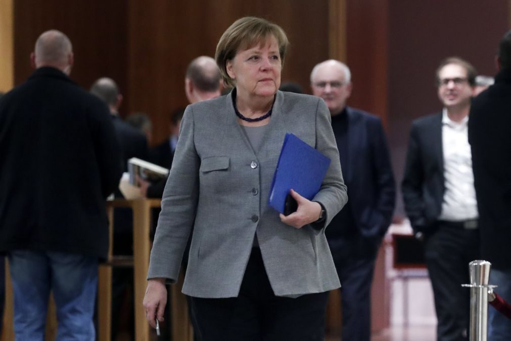 Angela Merkel diz-se pronta para ser candidata em novas eleições