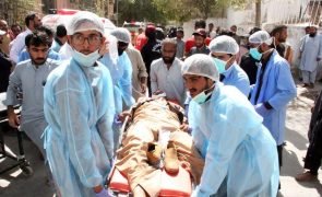 Novos ataques bombistas em mais duas cidades do Paquistão
