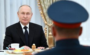 Putin insta países latino-americanos a juntar-se a BRICS