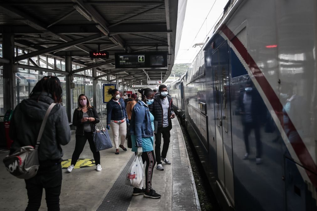 Retomada circulação da Fertagus entre Foros de Amora e Coina