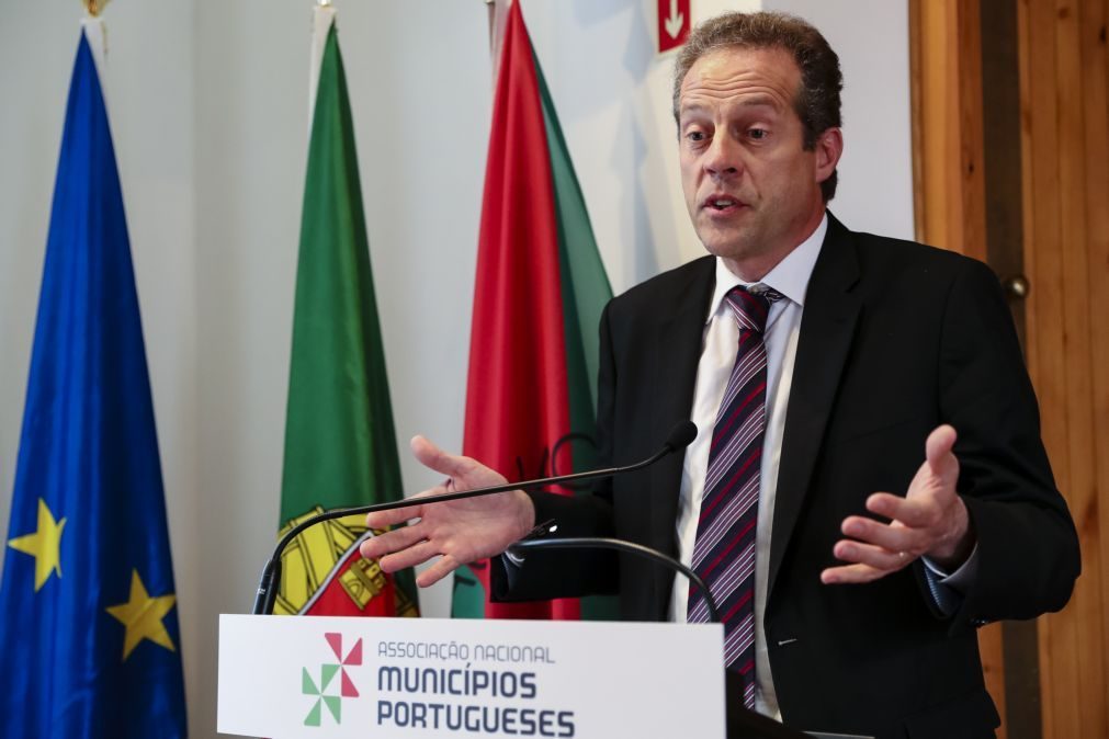 Municípios querem receber 5% do imposto petrolífero para manutenção de estradas