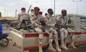 Nigerinos vão ditar futuras relações com França -- regime militar