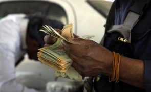 Arrábida Saudita espera défice de 20.659 ME face a quebra das receitas do petróleo