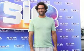 João Catarré Famosos 'inundam' ator de mensagens: 