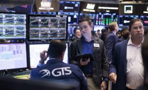 Wall Street fecha sem rumo sob influência dos rendimentos obrigacionistas