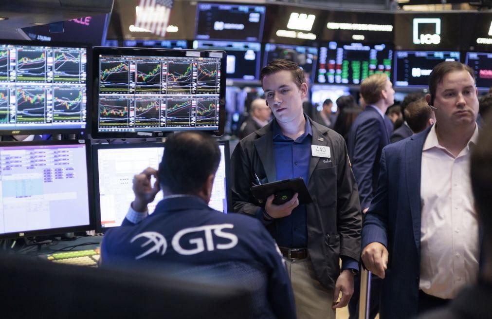 Wall Street fecha sem rumo sob influência dos rendimentos obrigacionistas