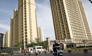 Construtora chinesa Evergrande retoma ações na bolsa de Hong Kong