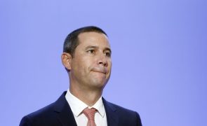 PCP chama Galamba ao parlamento após PS chumbar votação sobre privatização da TAP