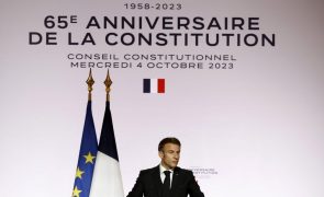 Macron quer direito ao aborto na Constituição 