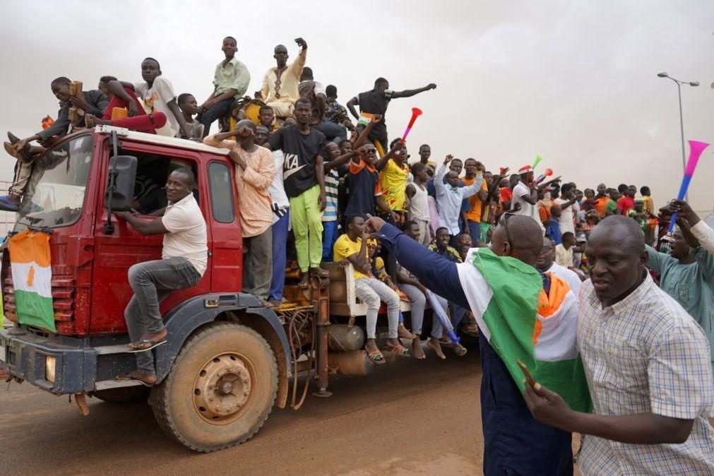 Exército francês vai iniciar a sua retirada do Níger