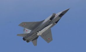 Caça russo intercetou avião espião norte-americano no mar da Noruega