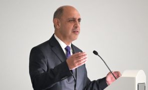 Pizarro reúne-se para a semana com sindicatos da saúde