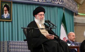 Líder do Irão nega envolvimento do seu país no ataque do Hamas a Israel