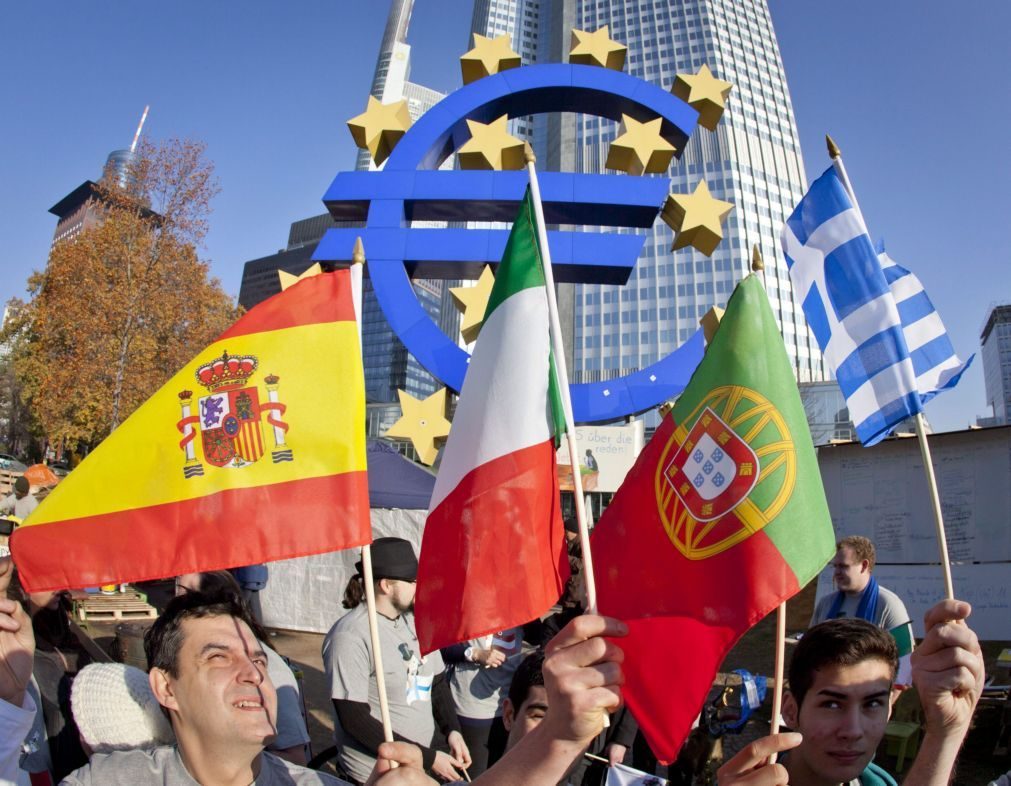 Portugal entre seis países do euro cujos planos orçamentais inquietam Bruxelas