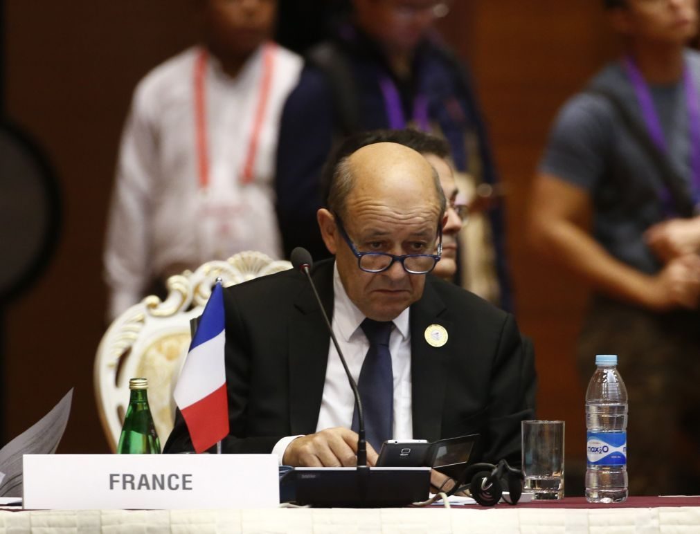 França pede «reunião urgente» do Conselho de Segurança sobre escravos na Líbia