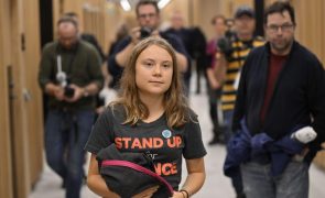 Greta Thunberg volta a ser multada por tribunal devido a ação de protesto