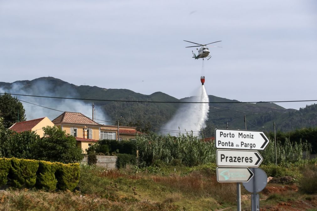 Incêndio na Calheta obrigou ao encerramento de escola e centro de saúde