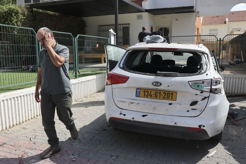 Defesa antiaérea israelita interceta foguetes lançados pelo Hamas contra Sderot