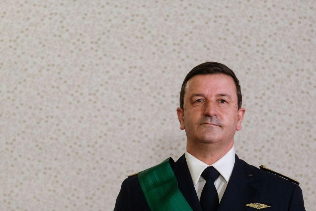 Chefe da Força Aérea avisa ministra para situação de efetivos 