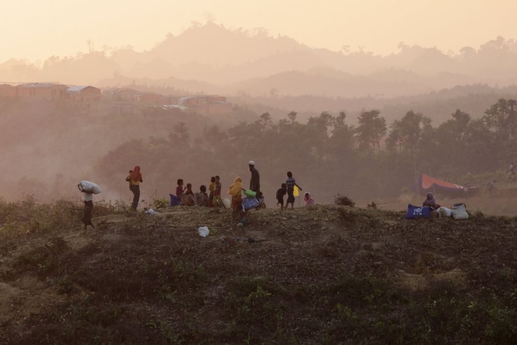 Bangladesh e Birmânia assinam acordo para repatriamento de refugiados 'rohingya'