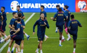 Ronaldo de regresso a 'onze' de Portugal com quatro alterações
