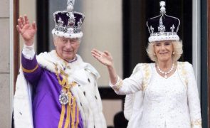 Carlos III - O trauma do rei que só Camilla Parker Bowles conseguiu resolver