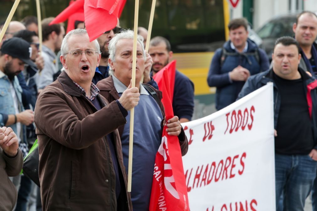 Trabalhadores da Efacec voltam à greve contra «despedimentos», empresa rejeita acusações