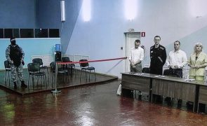 UE pede à Rússia para libertar advogados do líder opositor Alexei Navalni