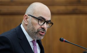 TAP: Pinto Luz desafia Costa a retratar-se de 