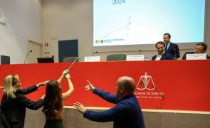 PS condena ataque com tinta a Medina e acusa 