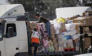 Fronteira de Rafah encerrada após passagem de 20 camiões de ajuda médica