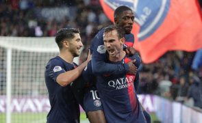 Paris Saint-Germain vence e lidera provisoriamente Liga francesa