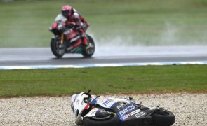 Corrida sprint do GP da Austrália de MotoGP cancelada devido ao mau tempo