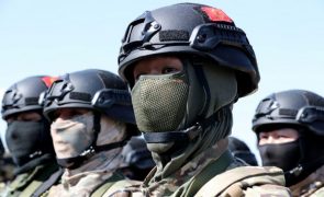 China acusa EUA de serem maiores perturbadores da paz e estabilidade no mundo