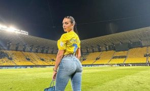 Georgina Rodriguez Faz furor com penteado igual ao das filhas no estádio