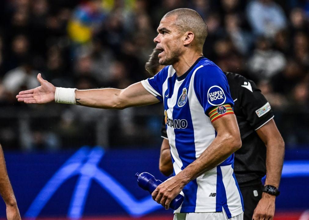 LC: Pepe torna-se o jogador de campo mais velho a jogar na 'Champions'