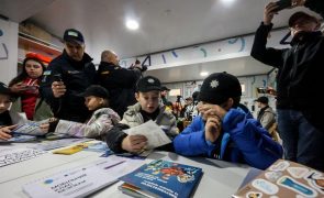 Retirada obrigatória de crianças na província de Kharkiv, na Ucrânia