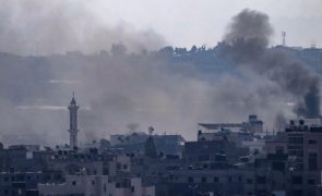 Hamas eleva balanço de mortos por bombardeamentos em Gaza para mais de 7.000