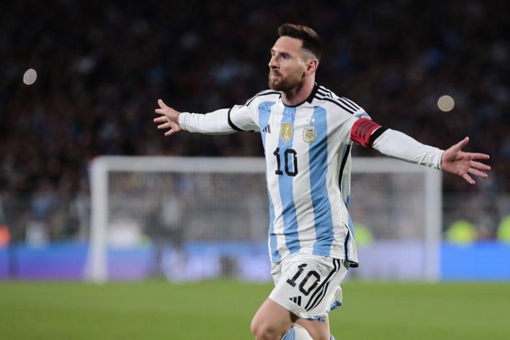 Lionel Messi deverá ser 'coroado' pela oitava vez com a Bola de Ouro